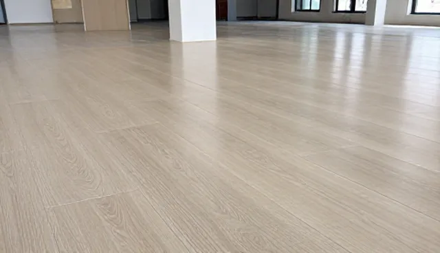 复合地板性能影响因素及选型维护建议